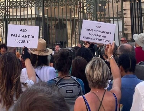 Meurtre au couteau d’une AED : rassemblement solennel